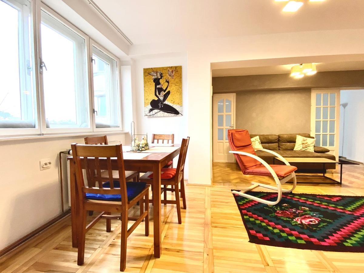 Barlog Appartement Braşov Buitenkant foto