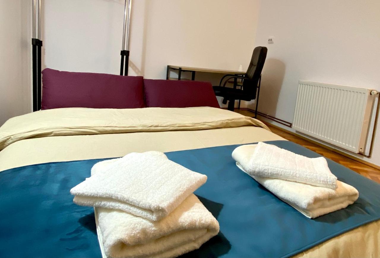 Barlog Appartement Braşov Buitenkant foto