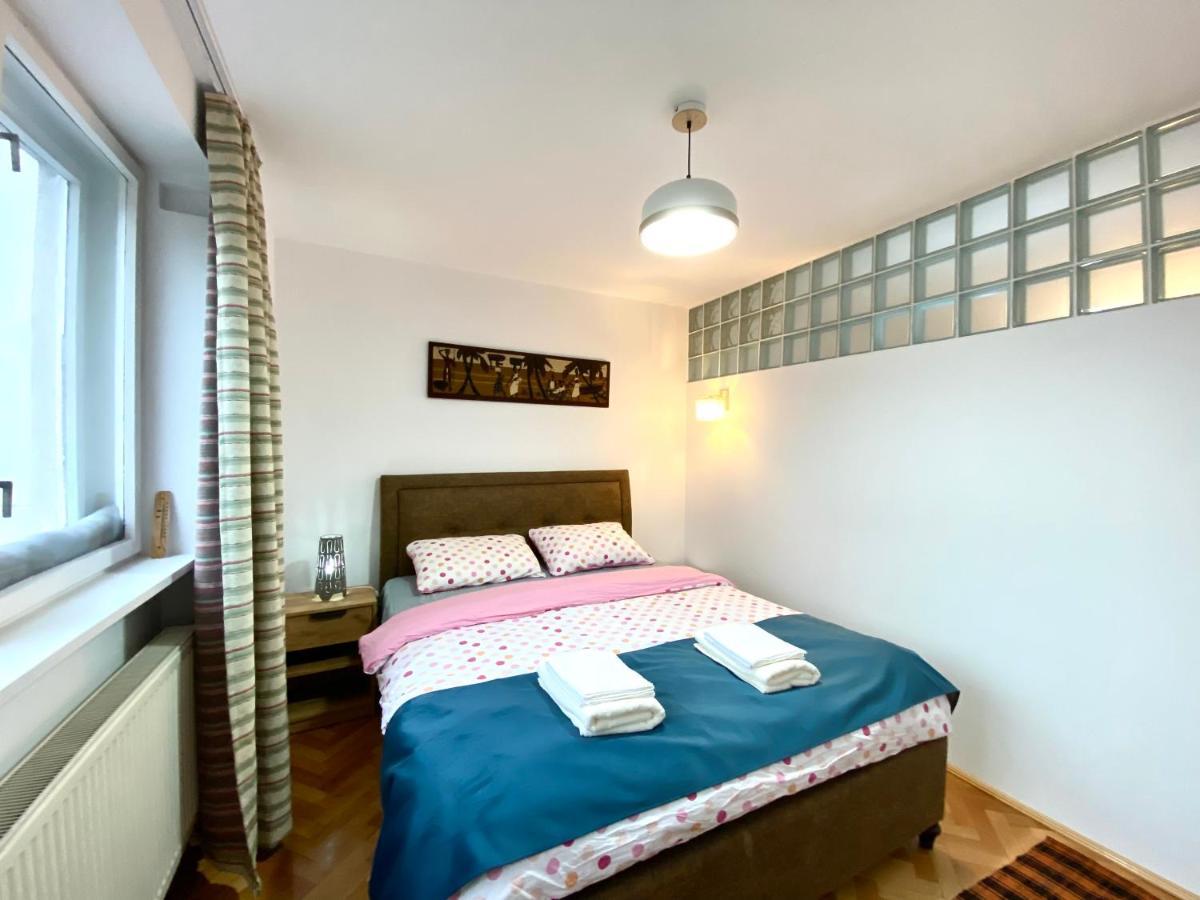 Barlog Appartement Braşov Buitenkant foto