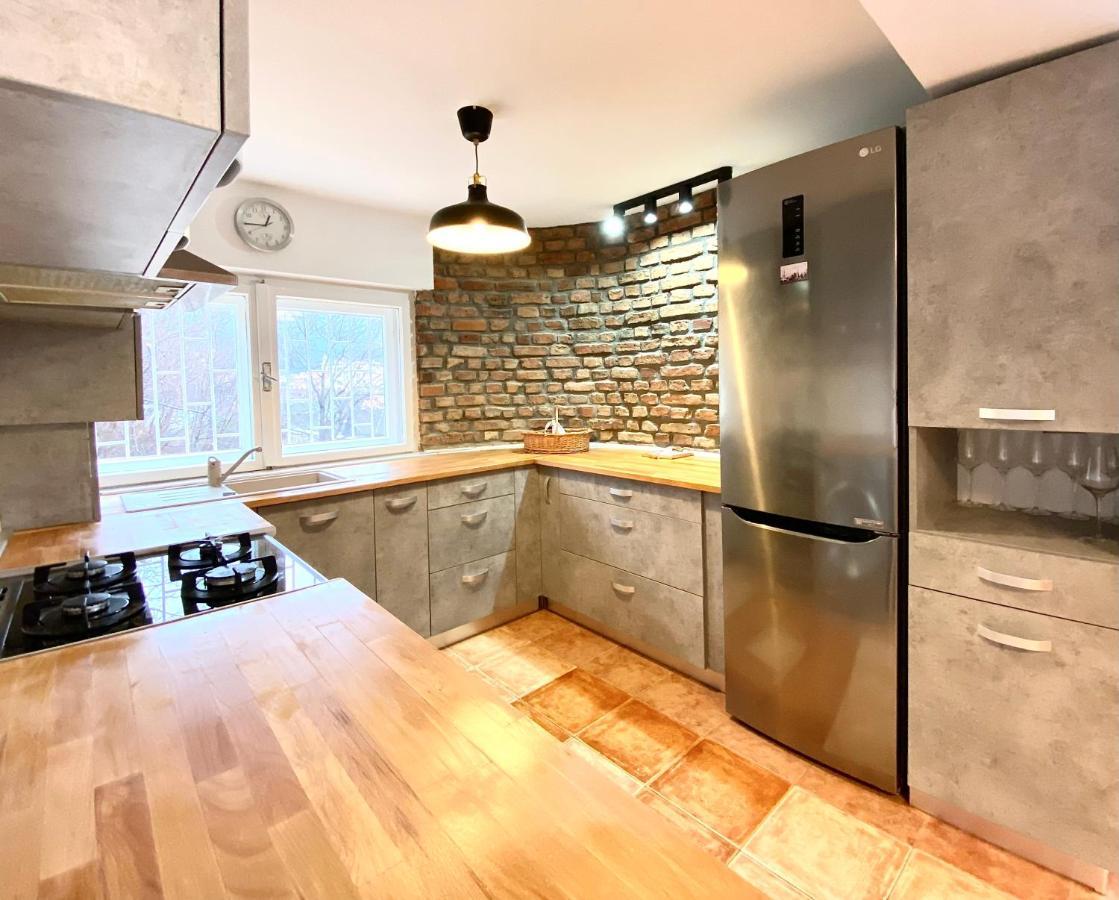 Barlog Appartement Braşov Buitenkant foto